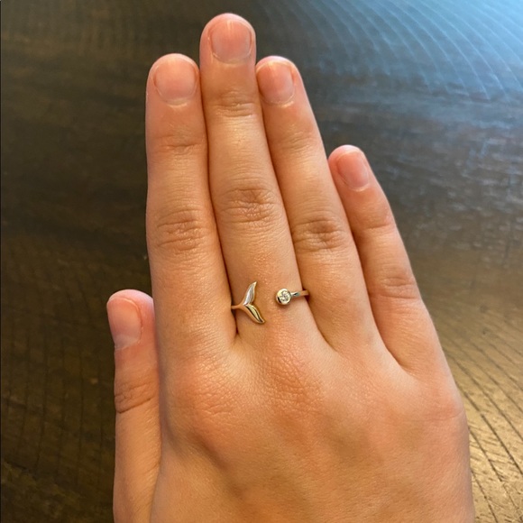 Sale $12 Firm! .925 Sterling Silver Whale Tail Ring - Picture 8 of 15